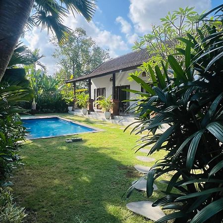 קנגו Wiryaroja Guest House מראה חיצוני תמונה