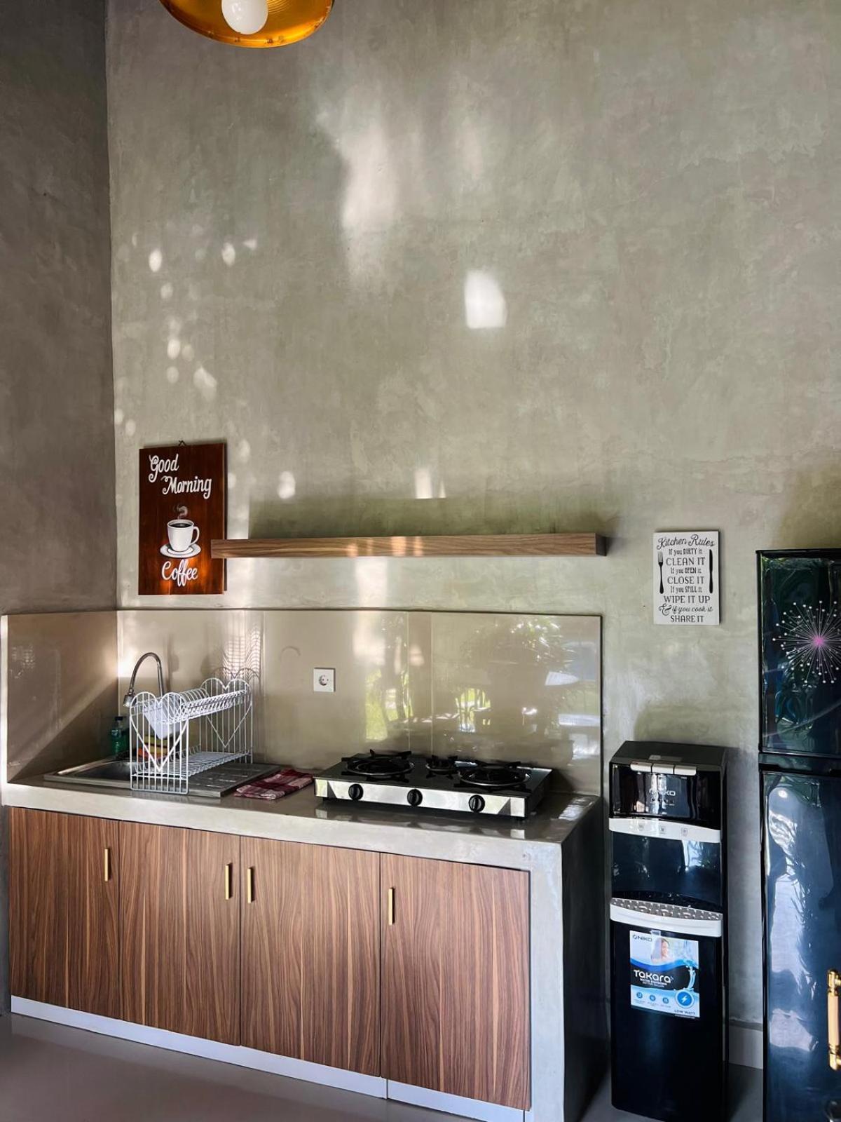 קנגו Wiryaroja Guest House מראה חיצוני תמונה