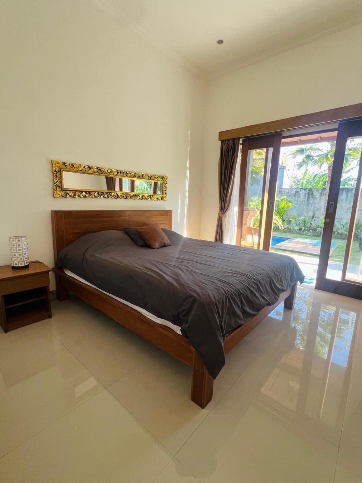 קנגו Wiryaroja Guest House מראה חיצוני תמונה