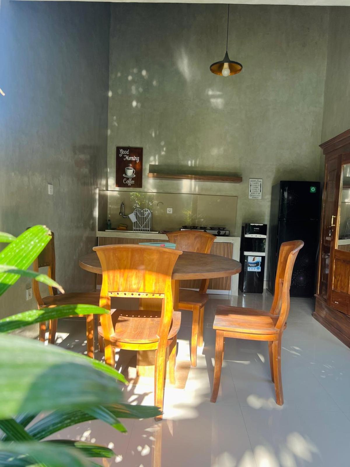 קנגו Wiryaroja Guest House מראה חיצוני תמונה