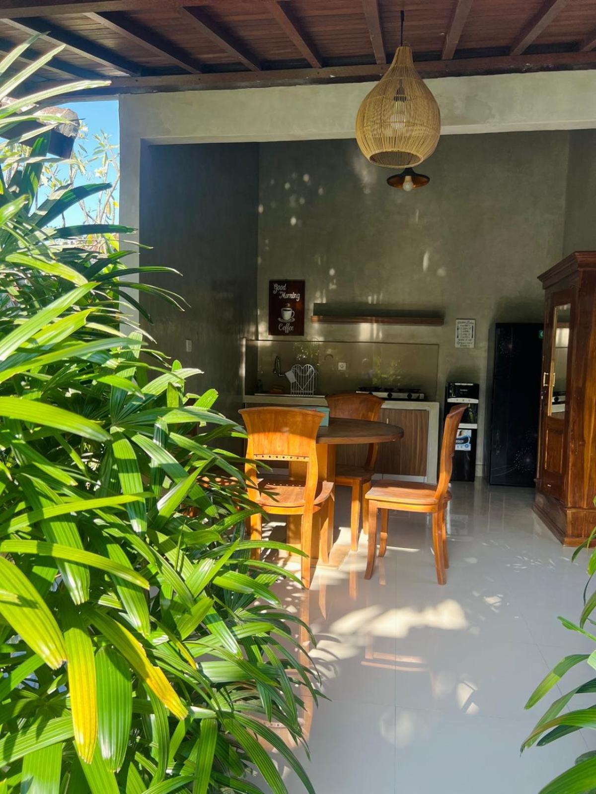 קנגו Wiryaroja Guest House מראה חיצוני תמונה